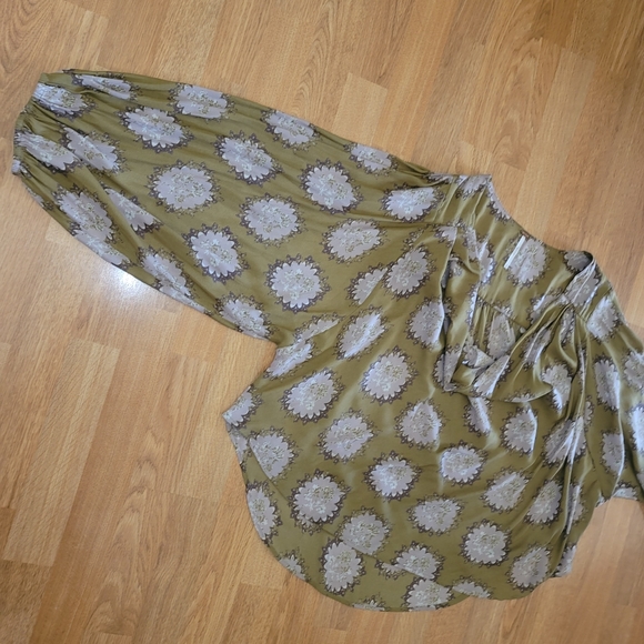 Free People Cowling Around Top small - Picture 5 of 11